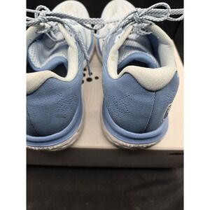 New Balance Women's FF 680 V7